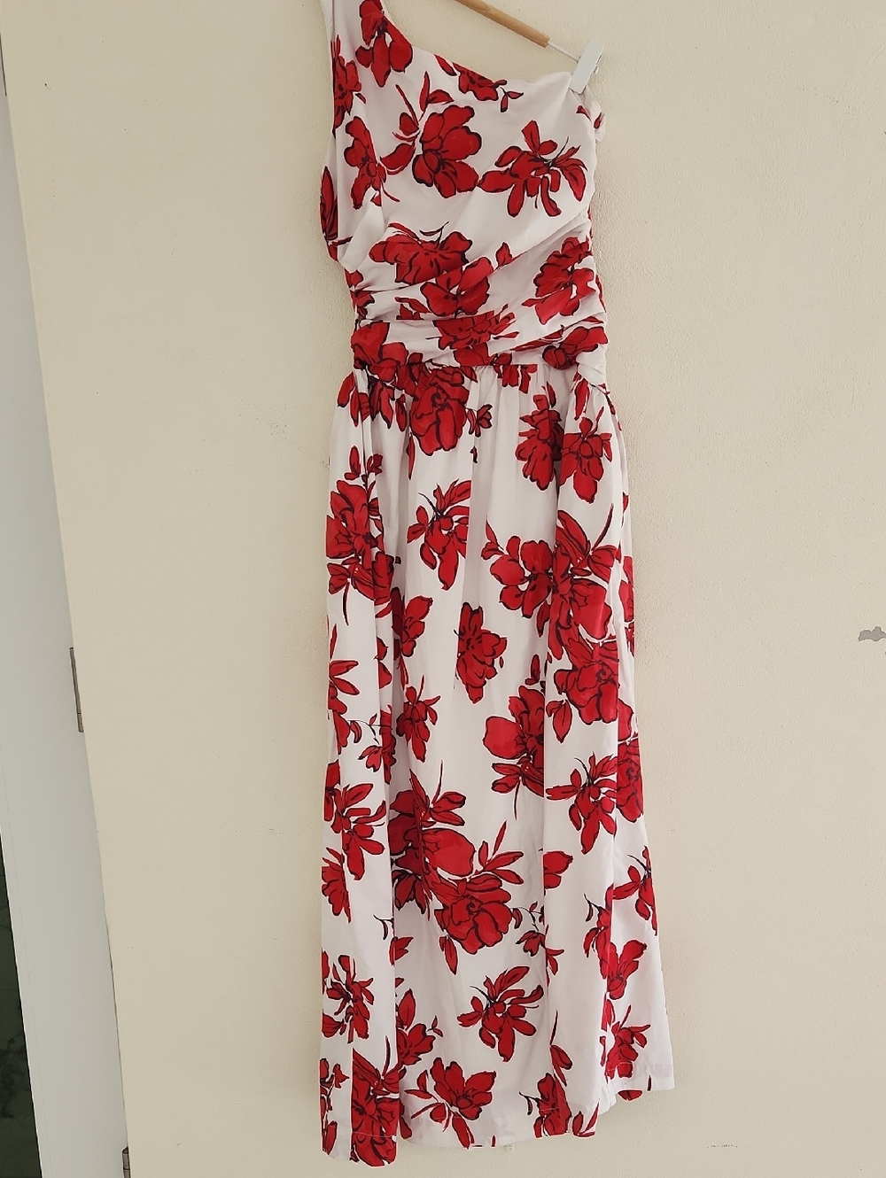Abercrombie & Fitch White One-Shoulder Maxi Dress with Red Floral Print